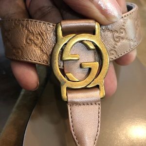 Gucci sandals size 39.5